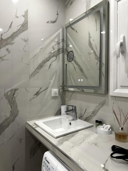 Cozy Elegant Apartment #2 Vipgreece Αθήνα Εξωτερικό φωτογραφία